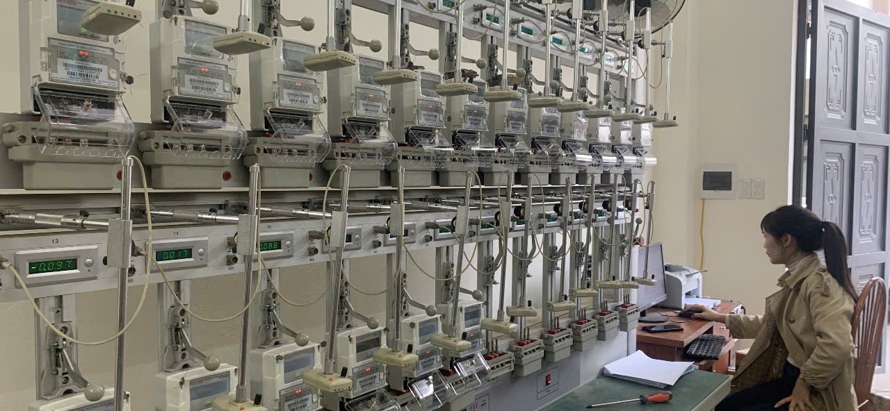 Kiểm định đối chứng công tơ điện: "Cán cân" công lý trong kinh doanh điện năng.